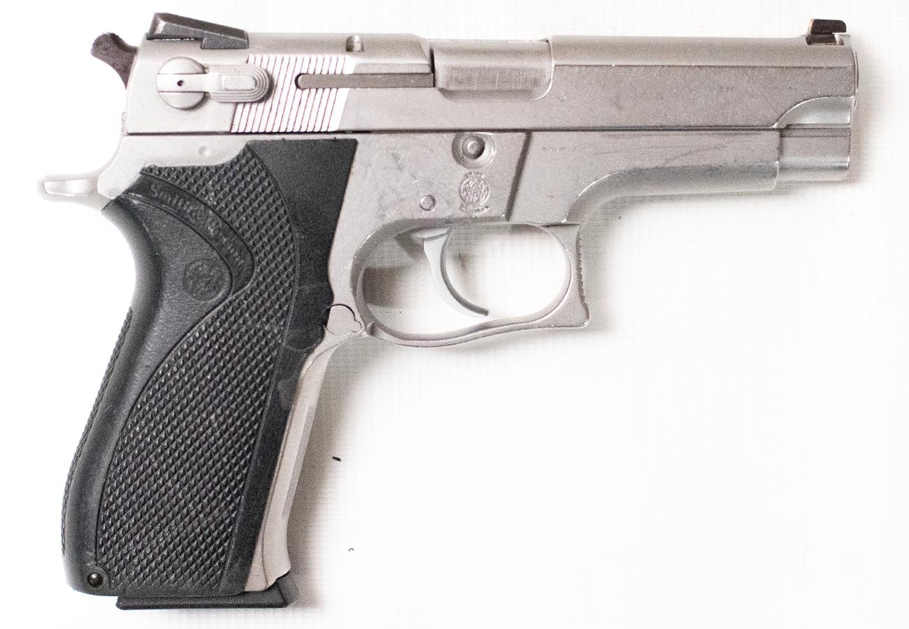 SMITH AND WESSON 5906 9mm Used Semi-Auto Pistol with DA/SA Trigger